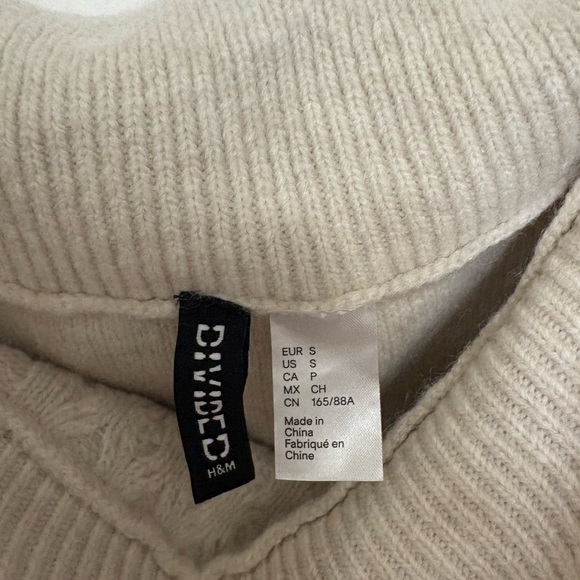 H&M off the shoulder sweater - Picture 5 of 5